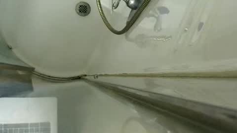 Snapshot of andybadass chatting on January 1, 2025, 10:32 am andybadass online show from January 1, 2025, 10:32 am