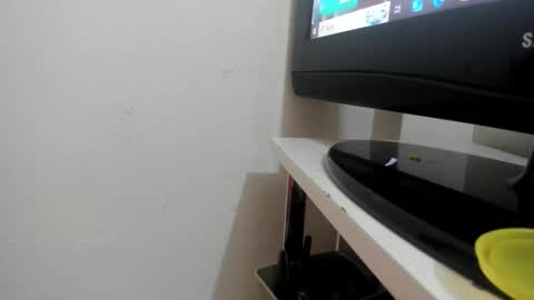 Snapshot of andyf_5795 chatting on December 8, 2024, 4:39 pm andy online show from December 8, 2024, 4:39 pm