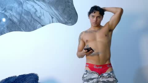 Snapshot of andyhot__ chatting on April 28, 2026, 11:48 am andyhot__ online show from April 28, 2026, 11:48 am
