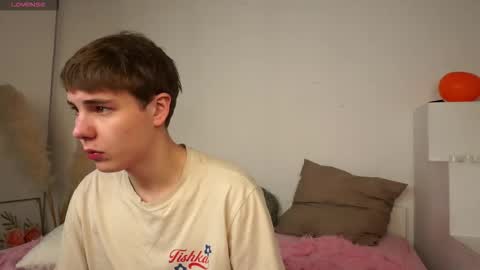 Snapshot of andyjey_ chatting on November 23, 2025, 4:07 pm Mandy and Andy online show from November 23, 2025, 4:07 pm