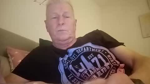 andyk1704 online show from February 3, 2025, 12:14 pm