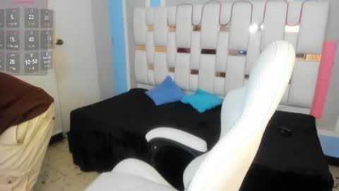 Snapshot of andykings_1 chatting on January 9, 2026, 4:04 am Andy Kings online show from January 9, 2026, 4:04 am