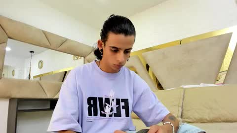 andyxibrat online show from October 25, 2025, 7:08 pm