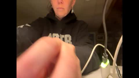 Snapshot of aneoakley chatting on November 5, 2025, 8:47 am aneoakley online show from November 5, 2025, 8:47 am