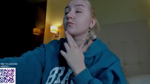 Snapshot of anet_dream chatting on December 4, 2025, 6:27 pm Anet Dream online show from December 4, 2025, 6:27 pm