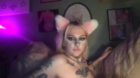 Snapshot of ang3lmorgu3 chatting on December 13, 2025, 10:59 pm ang3lmorgu3 online show from December 13, 2025, 10:59 pm