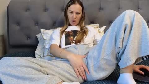 Snapshot of ange1ok chatting on February 3, 2026, 9:14 am ange1ok online show from February 3, 2026, 9:14 am