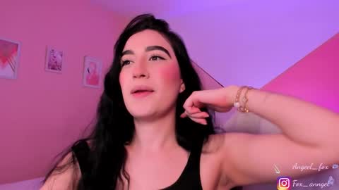 Snapshot of angeel_fox chatting on February 7, 2026, 10:52 am Angel online show from February 7, 2026, 10:52 am