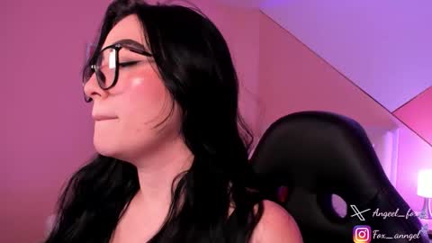 Snapshot of angeel_fox chatting on February 8, 2026, 6:17 am Angel online show from February 8, 2026, 6:17 am