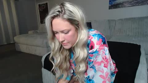 angel01432023 online show from January 21, 2025, 2:54 am