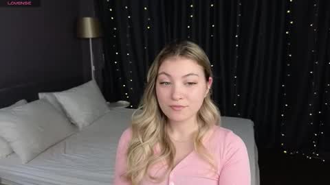 Snapshot of angel__grace chatting on February 1, 2026, 5:39 am Grace online show from February 1, 2026, 5:39 am