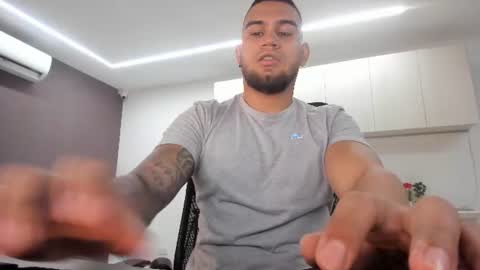 angel__tattoo online show from July 11, 2026, 10:11 pm