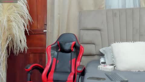 Snapshot of angel_adamx chatting on October 2, 2025, 3:13 am Angel online show from October 2, 2025, 3:13 am