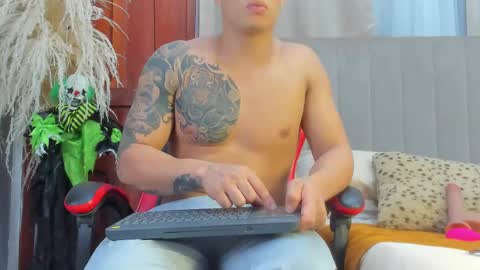 Snapshot of angel_adamx chatting on October 23, 2025, 3:28 am Angel online show from October 23, 2025, 3:28 am