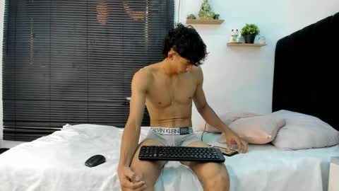 angel_boy0 online show from May 30, 2026, 8:50 pm