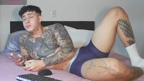 Snapshot of angel_boy01 chatting on September 14, 2025, 12:10 am angel_boy01 online show from September 14, 2025, 12:10 am