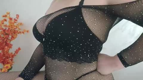 Angel coco online show from October 14, 2025, 9:43 am