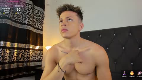 Snapshot of angel_cuervo chatting on January 31, 2025, 12:40 pm Angel Cuervo online show from January 31, 2025, 12:40 pm