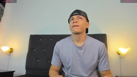 Snapshot of angel_cuervo chatting on February 5, 2025, 12:38 pm Angel Cuervo online show from February 5, 2025, 12:38 pm