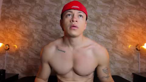 Snapshot of angel_cuervo chatting on October 18, 2025, 12:28 pm Angel Cuervo online show from October 18, 2025, 12:28 pm