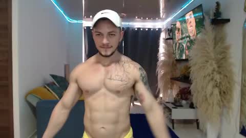 Angel Curl online show from May 7, 2026, 2:22 pm