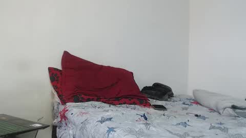 Snapshot of angel_damons_ chatting on November 5, 2025, 6:30 pm Angel Damons online show from November 5, 2025, 6:30 pm