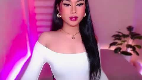 Angel online show from May 19, 2026, 8:59 pm