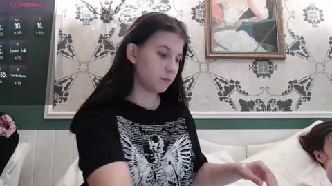 Angel online show from November 15, 2025, 9:17 am