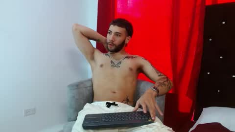 angel_kyrozz online show from October 17, 2025, 7:27 pm