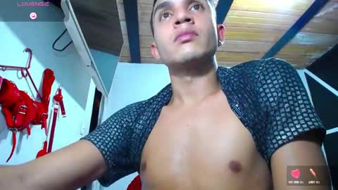 Snapshot of angel_latinboy chatting on January 11, 2025, 4:27 am Angel online show from January 11, 2025, 4:27 am
