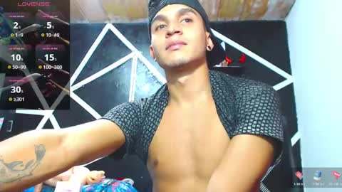 Snapshot of angel_latinboy chatting on September 18, 2025, 8:44 pm Angel online show from September 18, 2025, 8:44 pm