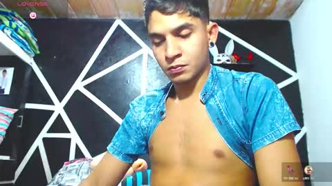 Snapshot of angel_latinboy chatting on October 7, 2025, 7:44 pm Angel online show from October 7, 2025, 7:44 pm