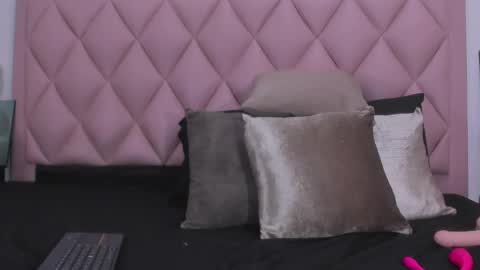 Snapshot of angel_light888 chatting on December 12, 2024, 7:52 am Angel online show from December 12, 2024, 7:52 am