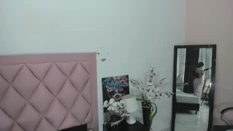 Snapshot of angel_light888 chatting on December 20, 2024, 7:28 pm Angel online show from December 20, 2024, 7:28 pm