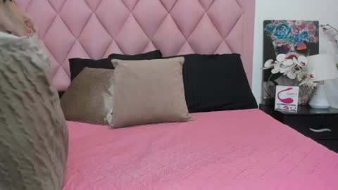 Snapshot of angel_light888 chatting on December 23, 2024, 6:33 am Angel online show from December 23, 2024, 6:33 am