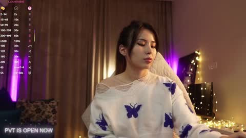 Snapshot of angel_luisa chatting on December 18, 2025, 1:44 am Luisa online show from December 18, 2025, 1:44 am