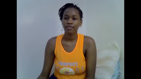 Snapshot of angel_mia5 chatting on December 1, 2025, 10:09 am angel_mia5 online show from December 1, 2025, 10:09 am