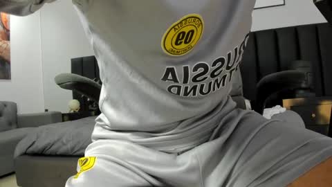 Snapshot of angel_nicolas chatting on January 6, 2025, 10:26 pm ANGEL online show from January 6, 2025, 10:26 pm