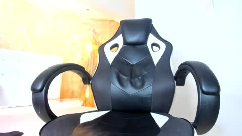 Snapshot of angel_nicolas chatting on February 8, 2025, 12:28 am ANGEL online show from February 8, 2025, 12:28 am