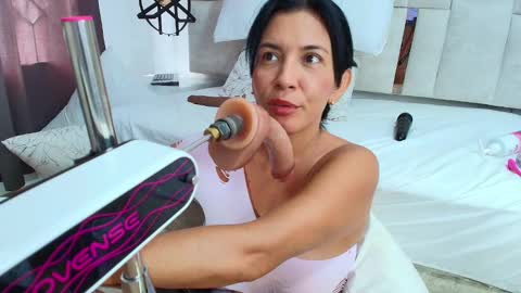 Snapshot of angel_perverted1 chatting on October 18, 2025, 2:18 pm Nicolle online show from October 18, 2025, 2:18 pm