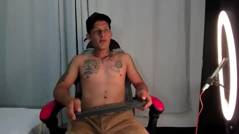 Snapshot of angel_riveras chatting on March 7, 2026, 3:47 am angel_riveras online show from March 7, 2026, 3:47 am