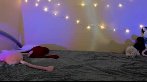 Snapshot of angel_wavee chatting on December 27, 2024, 10:05 pm Angel Love online show from December 27, 2024, 10:05 pm