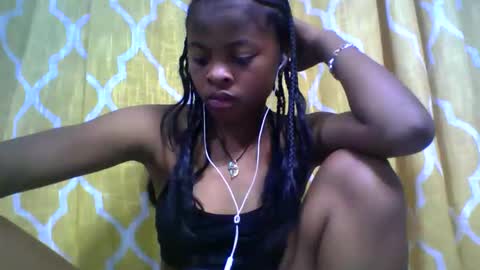 Snapshot of angela166093 chatting on November 14, 2025, 6:17 pm angela166093 online show from November 14, 2025, 6:17 pm