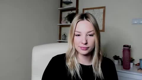 Snapshot of angela21babe chatting on February 24, 2026, 6:33 am Angela online show from February 24, 2026, 6:33 am