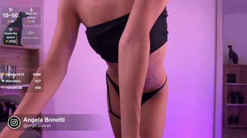 Snapshot of angela_bonetti chatting on December 15, 2024, 4:48 pm Angela Bonetti online show from December 15, 2024, 4:48 pm