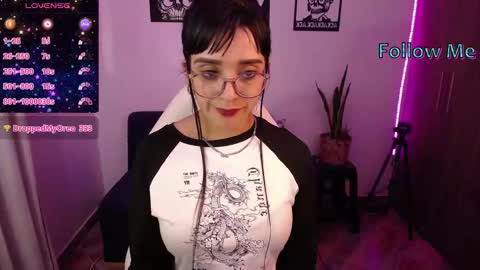 Angela online show from November 1, 2025, 9:17 pm