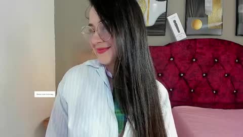 angela_nix online show from April 4, 2026, 3:20 pm