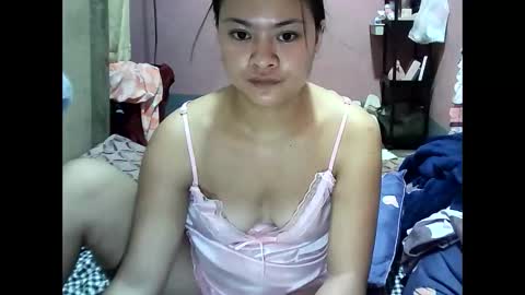 angela_rose12345 online show from April 19, 2026, 12:59 pm