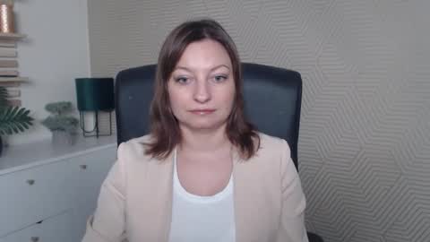 Snapshot of angela_samt chatting on February 3, 2026, 8:30 am Angela online show from February 3, 2026, 8:30 am