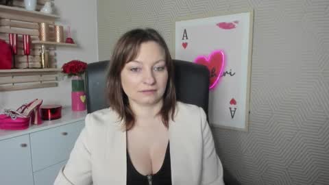 Snapshot of angela_samt chatting on February 24, 2026, 7:39 am Angela online show from February 24, 2026, 7:39 am